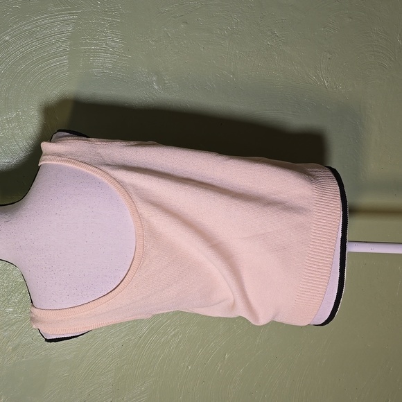 St. John basics tank cream size med - Picture 3 of 6